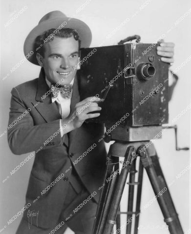 crp-04601 1928 Nick Stuart w his newsreel camera silent film News Parade crp-04601