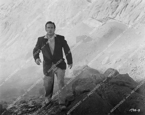 crp-04638 1953 Richard Carlson in the crater sci-fi film It Came from Outer Space crp-04638
