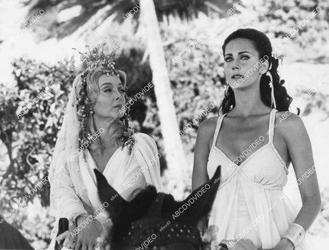 crp-04861 1977 Lynda Carter, Carolyn Jones TV Wonder Woman ep The Feminine Mystique crp-04861