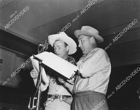 crp-04943 1940's 4x5 photo Roy Rogers and someone doing NBC radio broadcast crp-04943