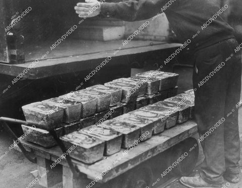 crp-04961 1935 foundry for gold refining smelts Soviet ore Odessa Russia gold bricks crp-04961
