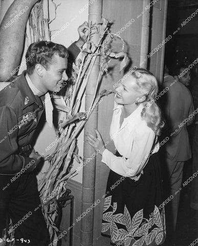 crp-05125 1945 candid Ross Hunter, Adele Jergens at Hayride wrap party film Hit the Hay crp-05125
