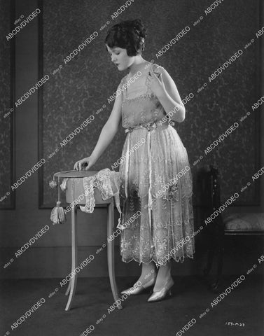 crp-05269 1924 pretty Laurette Taylor in 1920's fashion portrait silent film Happiness crp-05269