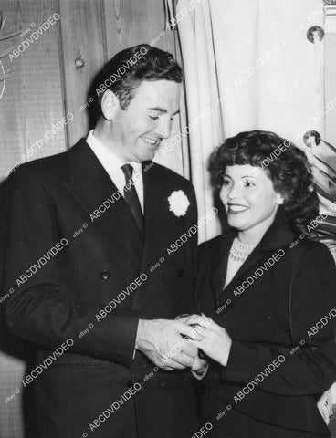 crp-05310 1946 John Sutton weds Bobbie Fiddler at Little Church of the west in Las Vegas crp-05310