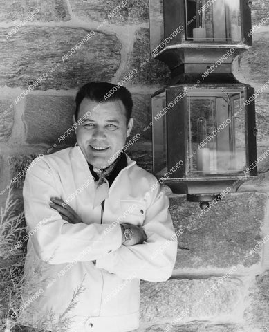 crp-05311 1960's candid Frank Sutton at home crp-05311
