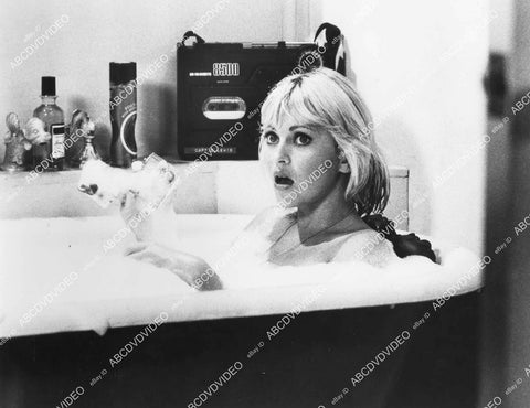 crp-05531 1981 Lorna Patterson in the bathtub TV Private Benjamin crp-05531
