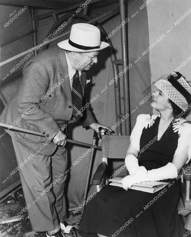 crp-00560 1941 Charles Coburn and Ruth Hussey have friendly chat between scenes film Our Wife crp-00560