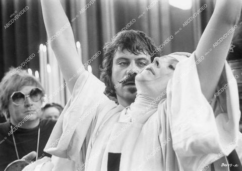 crp-05790 1971 director Ken Russell w Vanessa Redgrave on set film The Devils crp-05790