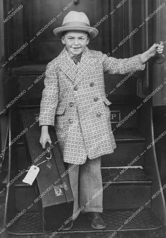 crp-05942 1930's trains some kid travels by railroad crp-05942