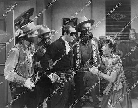crp-06169 1942 Lloyd Bridges, Ralph Peters, Victor Jory, Forrest Tucker, Joan Woodbury film Shut My Big Mouth crp-06169