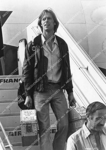 crp-00619 1979 Keith Carradine getting of the airplane film An Almost perfect Affair crp-00619