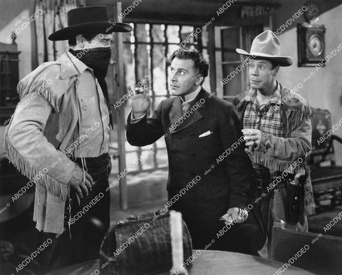 crp-06225 1942 bandit Victor Jory, Joe E Brown, Fritz Feld film Shut My Big Mouth crp-06225