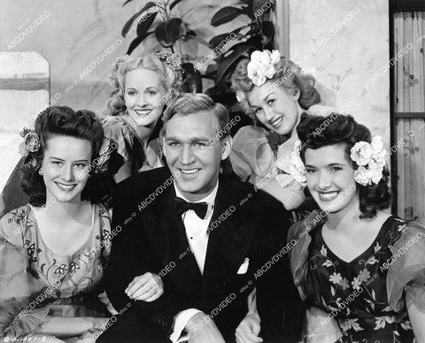 crp-06428 1946 Forrest Tucker, Beverly Tucker, Gwen Norris, Susan Walsh, Bobbie Priest film Talk About a Lady crp-06428
