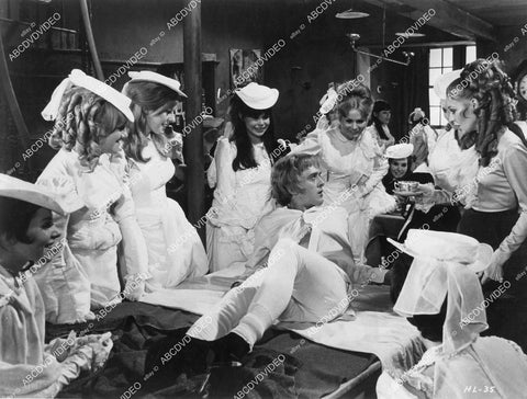 crp-00655 1969 David Hemmings Joanna Pettet and the girls film The Best House in London crp-00655
