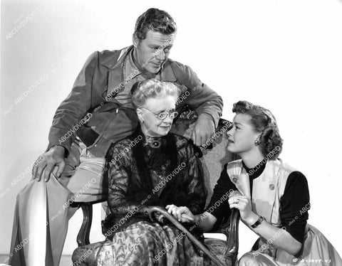 crp-06824 1951 Willard Parker, Helen Walker, Elisabeth Risdon portrait film My True Story crp-06824