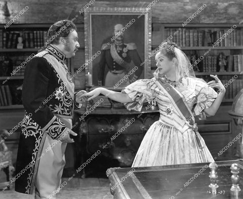 crp-07076 1947 Hugo Haas, Elsa Lanchester film Northwest Outpost crp-07076