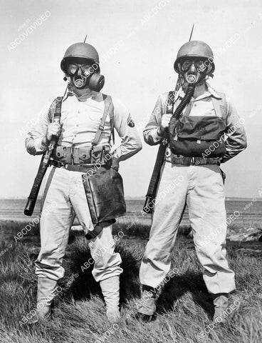 crp-07564 1942 WWII new assault gas mask lighter more effective Ft Adams Mass crp-07564