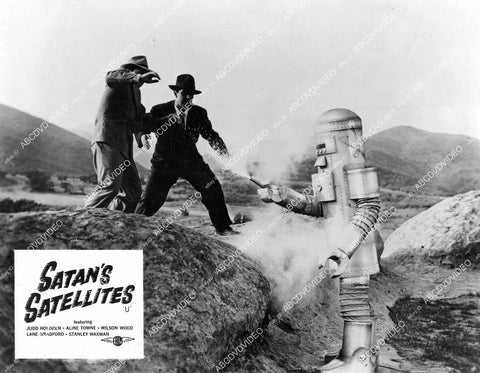crp-07567 1958 Judd Holdren and cool vintage robot serial film Satan's Satellites crp-07567