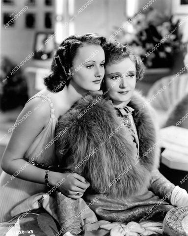 crp-07717 1938 Lynne Carver, Billie Burke portrait film Everybody Sing crp-07717
