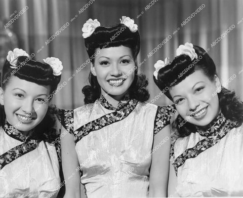 crp-00803 1944 Chinese singers The Kim Loo Sisters trio film Meet Miss Bobby Socks crp-00803