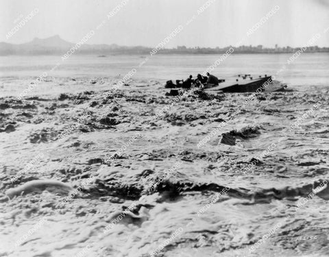 crp-08091 1924 people trapped by flood silent film The Galloping Fish crp-08091