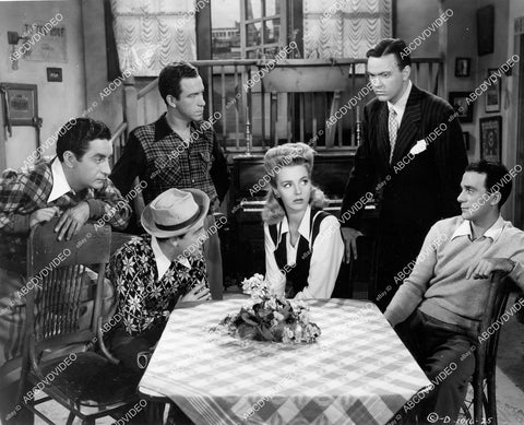 crp-08171 1943 Bob Haymes, Lynn Merrick & music group The Vagabonds film Swing Out the Blues crp-08171