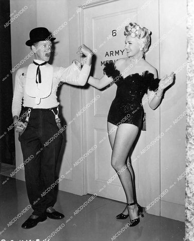 crp-08206 1945 Richard Haydn w sexy Adele Jergens in fishnets film Tonight and Every Night crp-08206