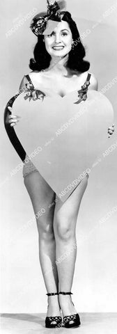 crp-08257 1951 sexy Valentine's Day pinup Susan Cabot crp-08257