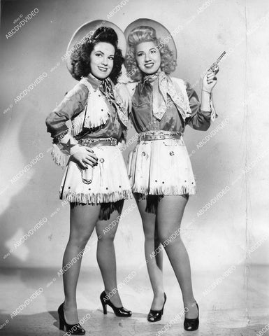 crp-00849 1944 cute cowgirl sisters Doris & Grace Sherrell Laffs to You Florentine Gardens crp-00849