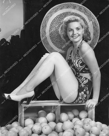 crp-00850 1941 Judged on Skin Texture beautiful Linda Deane Miss Sun Princess w blue ribbon fruit crp-00850
