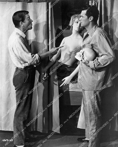 crp-08661 1965 James Garner, Dick Van Dyke film The Art of Love crp-08661