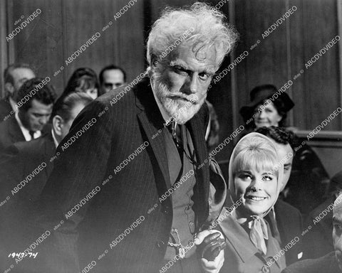 crp-08680 1965 Dick Van Dyke, Elke Sommer film The Art of Love crp-08680