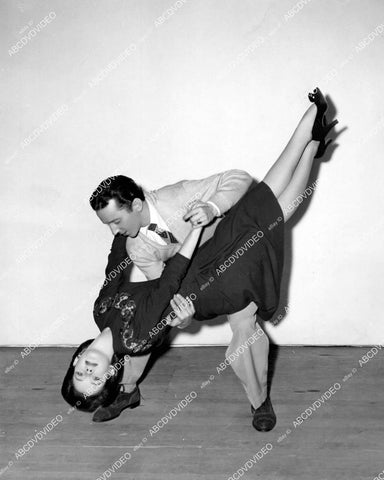 crp-08733 1943 Susan Peters, dance teacher Dean Collins practice jitterbug film Young Ideas crp-08733