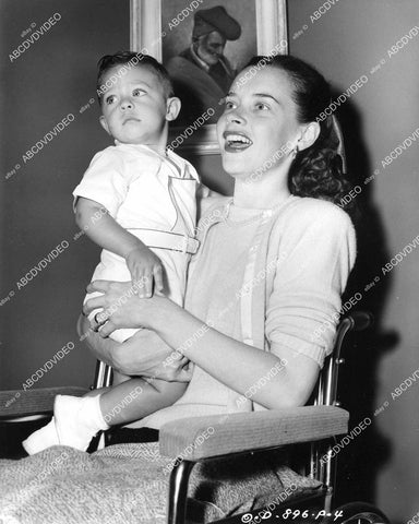 crp-08770 1948 Jean Peters w son Timothy Quine film The Sign of the Ram crp-08770