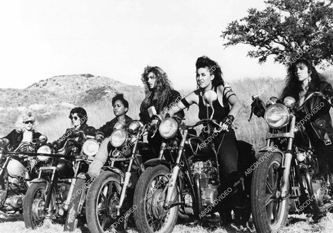 crp-09073 1980's some post apocalyptic biker babe move crp-09073