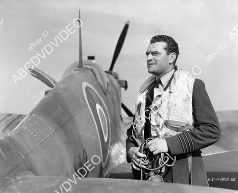 crp-09097 1952 Jack Hawkins at his Spitfire airplane film Angels One Five crp-09097