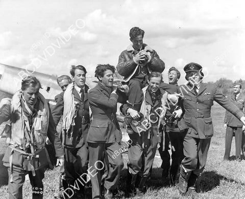 crp-09107 1952 Michael Dennison, John Barry, Richard Dunn, Elwin Daniel, Russell Hunter film Angels One Five crp-09107