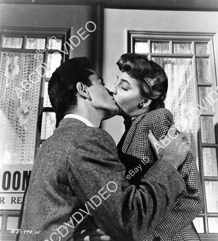 crp-09125 1951 Jody Lawrance, John Derek film The Family Secret crp-09125