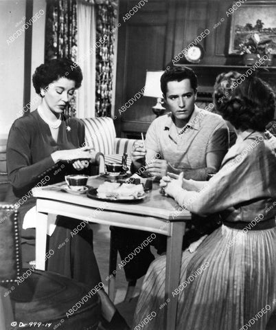 crp-09152 1951 John Derek, Erin Obrien-Moore, Peggy Converse film The Family Secret crp-09152