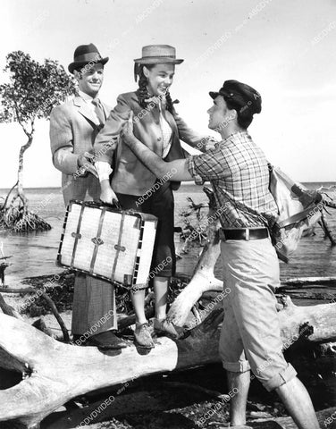 crp-09278 1951 Robert Cummings, Terry Moore, Jerome Courtland film The Barefoot Mailman crp-09278
