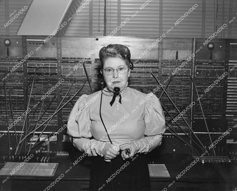 crp-00927 1940's genuine Telephone Switchboard Operator Mary Wefso on the job crp-00927