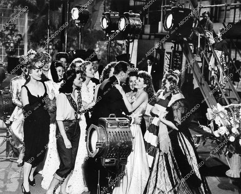 crp-09313 1944 Lee Bowman, Rita Hayworth, Susann Shaw, Peggy Lloyd film Cover Girl crp-09313