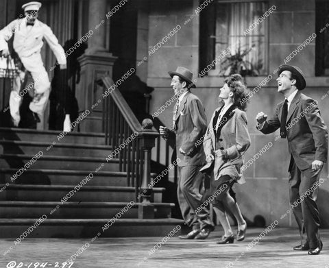 crp-09316 1944 Rita Hayworth, Gene Kelly, Phil Silvers film Cover Girl crp-09316