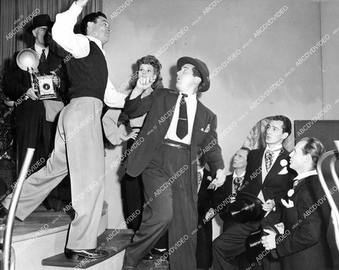 crp-09322 1944 Gene Kelly, Rita Hayworth film Cover Girl crp-09322