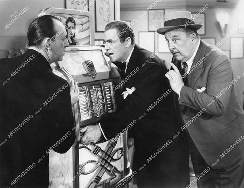 crp-00945 1941 Allen Jenkins, Richard Lane, Bert Roach at the Jukebox film Time Out for Rhythm crp-00945