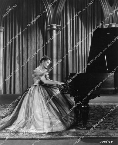 crp-09660 1947 Katharine Hepburn piano concerto film Song of Love crp-09660