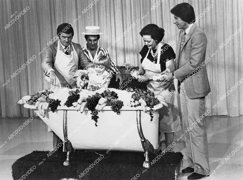 crp-00973 1979 Ricky Schroeder, Arthur Simon, Gene Tierney, David Brenner TV The Mike Douglas Show crp-00973