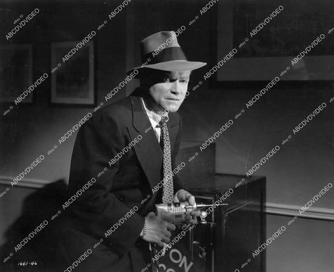 crp-09841 1948 Don Barry does some safecracking film Slippy McGee crp-09841