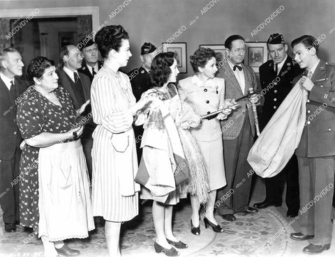 crp-09871 1945 Conrad Janis, Barbara Jo Allen, Vernon Dent, Robert Benchley, Byron Foulger, Janis Wilson film Snafu crp-09871
