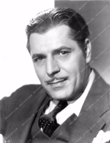 handsome Warner Baxter portrait wbax-06